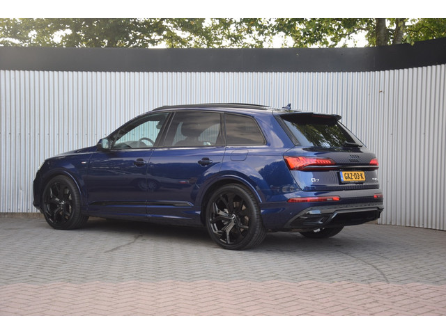 Audi Q7 55TFSI-e quattro S-Line Pano/Luchtvering/B&O/22 Inch