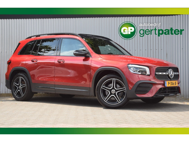 Mercedes-Benz GLB 200 AMG-Line Pano/LED Matrix/Alcantara/Nightpakket