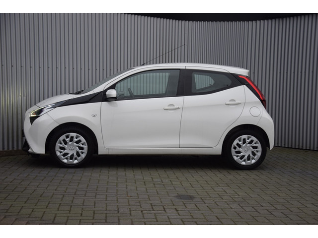 Toyota Aygo 1.0VVT-i x-play Limited Navi/Camera/Airco/Carplay