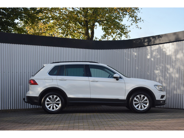 Volkswagen Tiguan 1.5TSI ACT Comfortline Trekhaak/ParkAssist/Camera/LED/Keyless