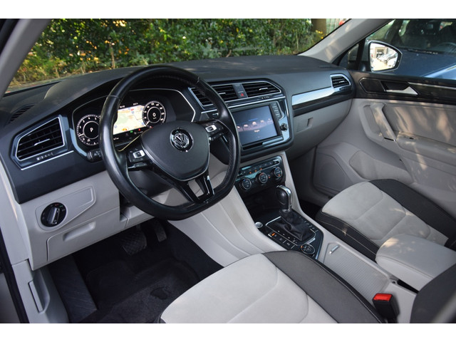 Volkswagen Tiguan 2.0TSI DSG 4M. Highline/LED/Active Info/Navi/Trekhaak