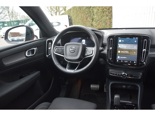 Volvo XC40 Recharge Core 70kWh Navi/Google/Carplay/Camera/Stoelverwarming